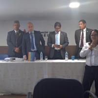  direita com o presidente da subseo Ilhus, Dr Marcos Flvio