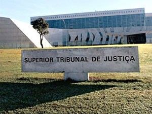 decisao-do-stj-simplifica-a-vida-dos-casais-de-mesmo-sexo.jpg